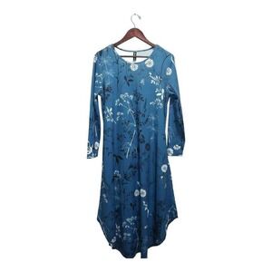 Beautiful long blue floral dress by the Noracora size medium